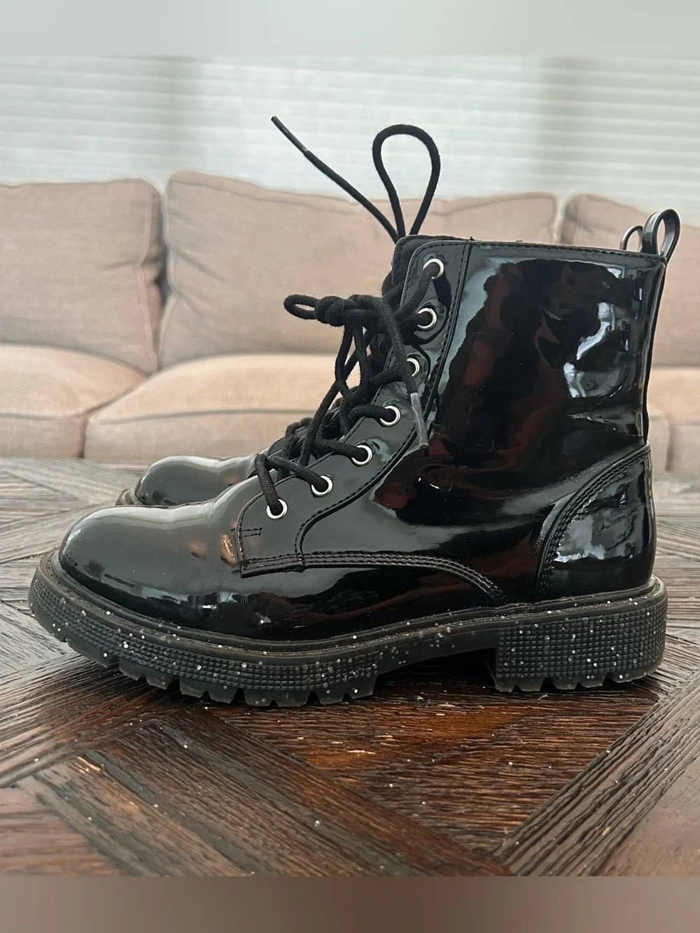 Black Steve Madden Patent Lace-Up Combat Boots with Glitter Sole - Girls Youth 4